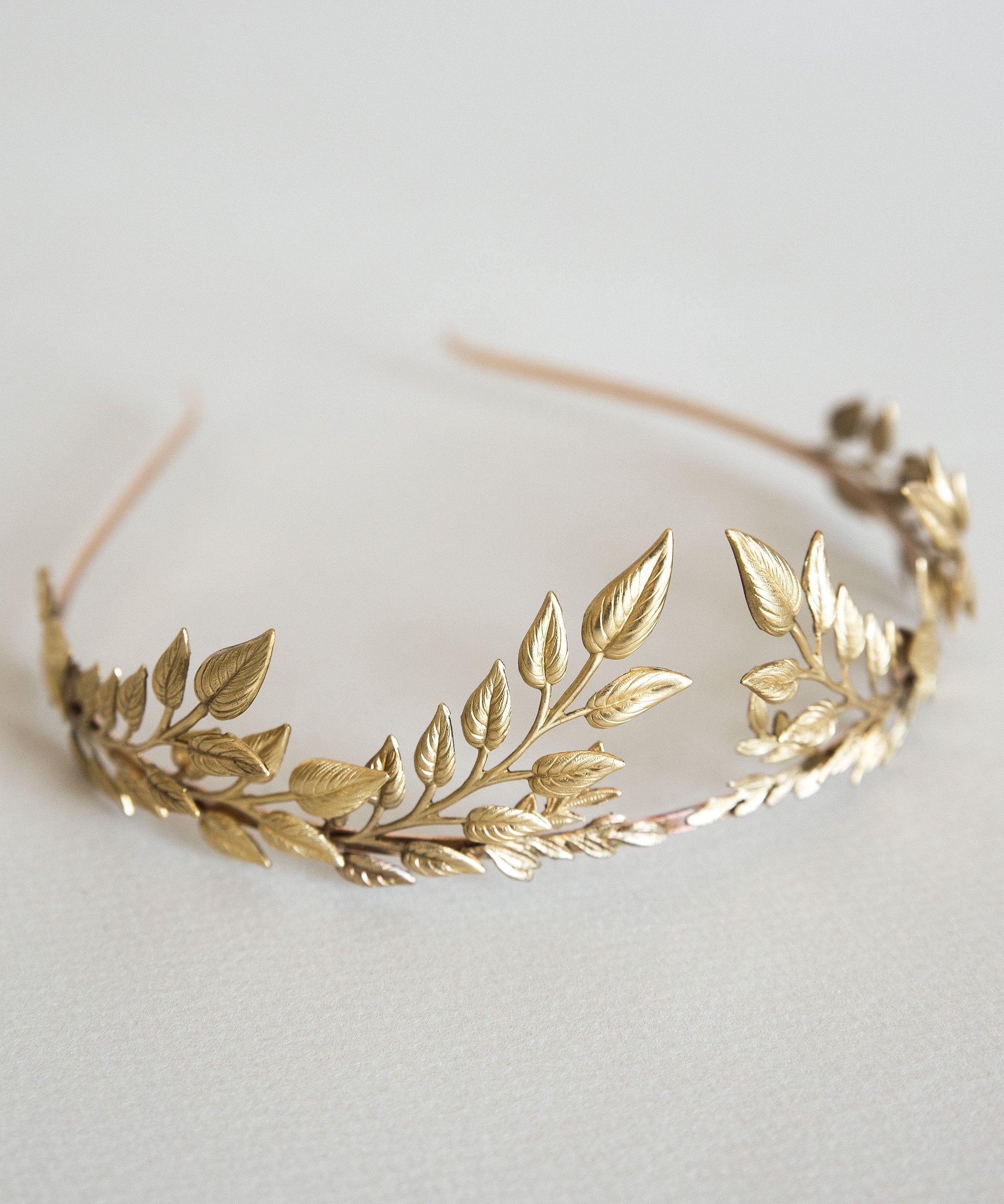 DAPHNE lightweight gold leaf headband inspired by ancient Greece, ideal for boho weddings