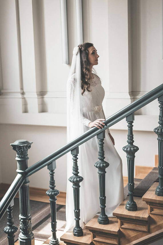 Bride wearing JANE simple narrow veil in soft English tulle — ivory