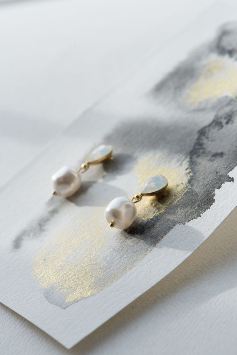 Pearl drop earrings - PERELLA