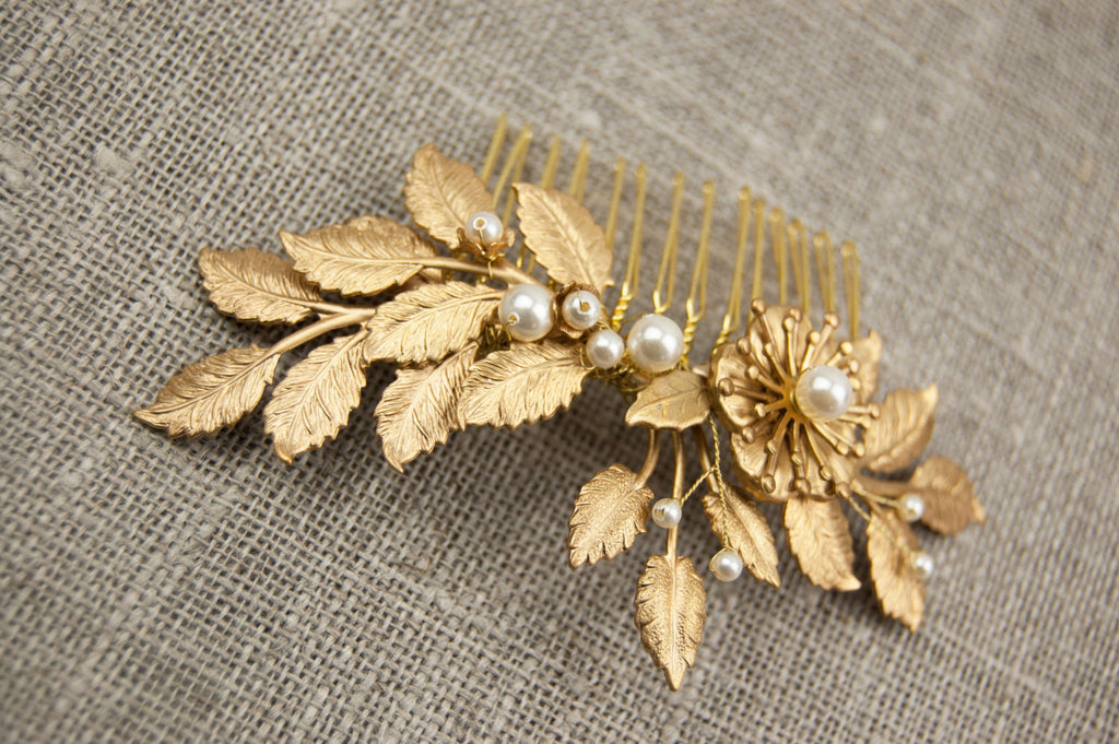 Flower and leaf hair comb