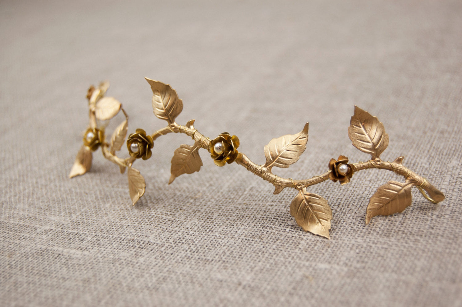 Bridal hair vine -  Boho wedding headpiece - Gold wedding hairpiece - Gold leaf hair vine - Wedding headband - Bridal headband