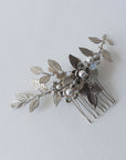 TILLE bridal hair comb — silver floral details and delicate sparkle