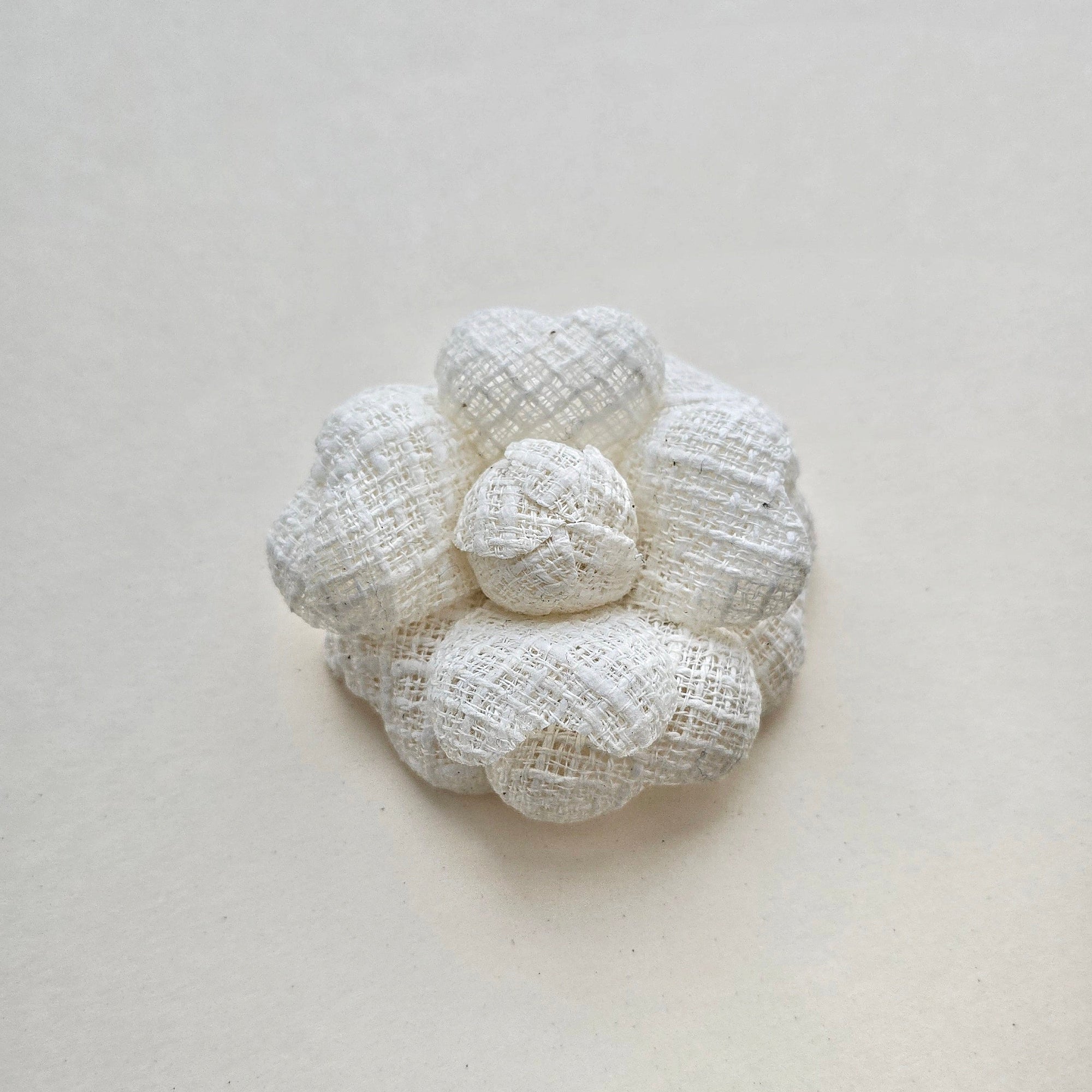 Ivory tweed camellia fabric flower brooch 2,5 inches size