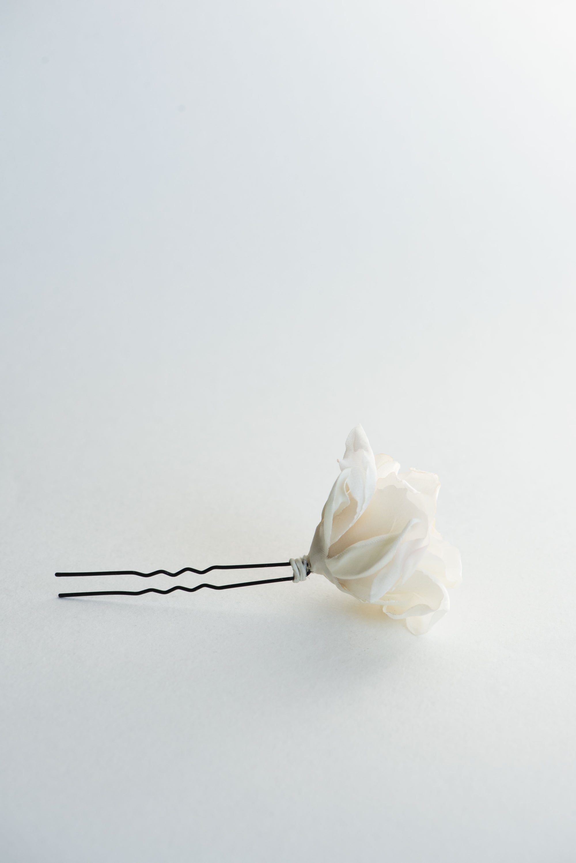 Rozalia Silk Flower - bridal detail