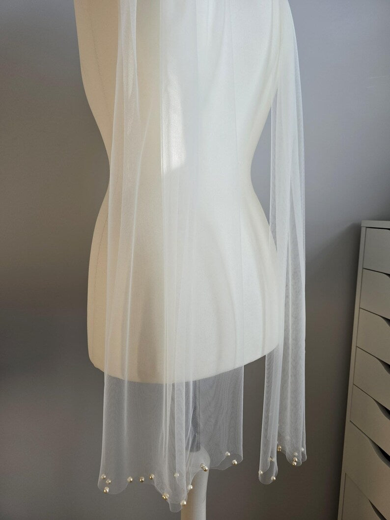 Minimalist bridal look with sheer wedding scarf and Preciosa pearls