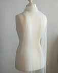 tulle scarf for modern bride