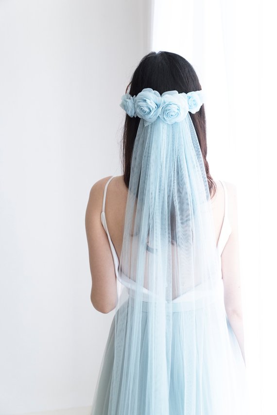 Simple bridal veil, narrow wedding veil paired with flower half crown