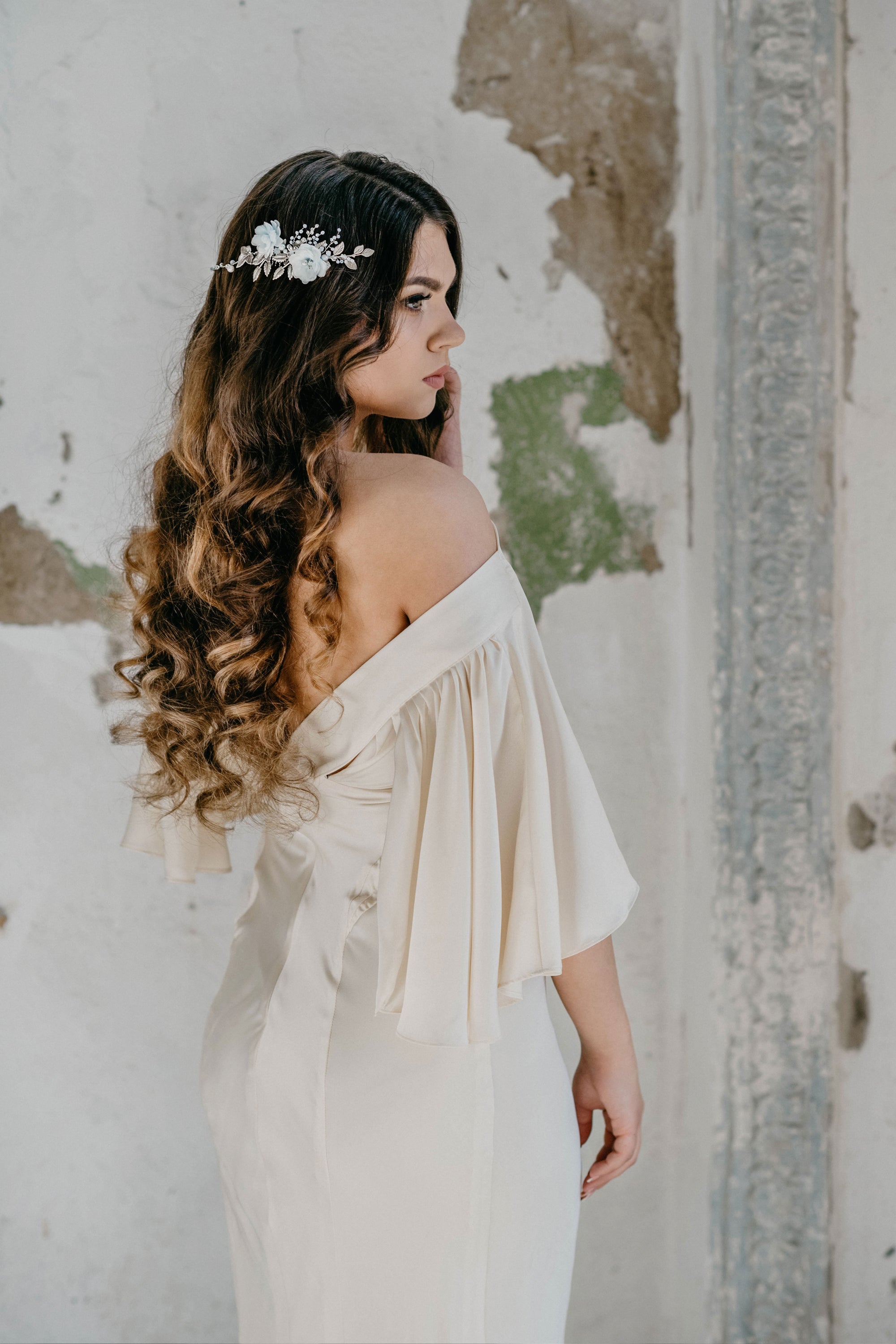 bridal hair vine with flowers