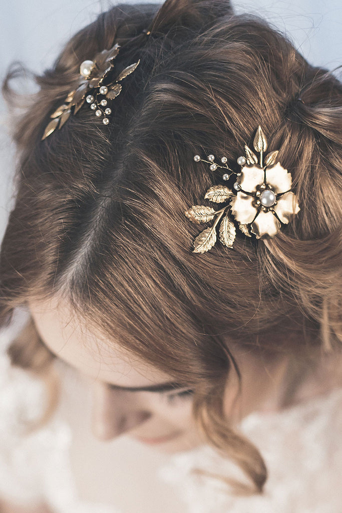 Gold floral hair pins - AGLAEA
