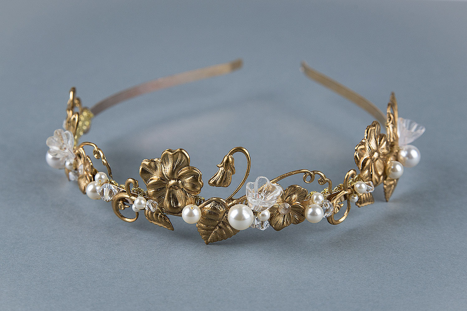 Romantic gold floral headband SYBIL – delicate brass flowers and leaves
