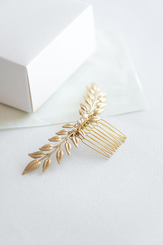 Gold leaf bridal hair comb with crystals – packaging view