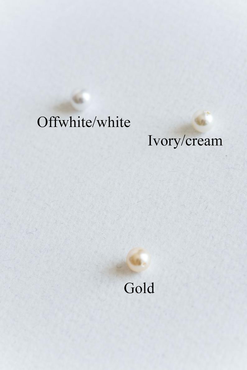 Gold leaf comb with pearls