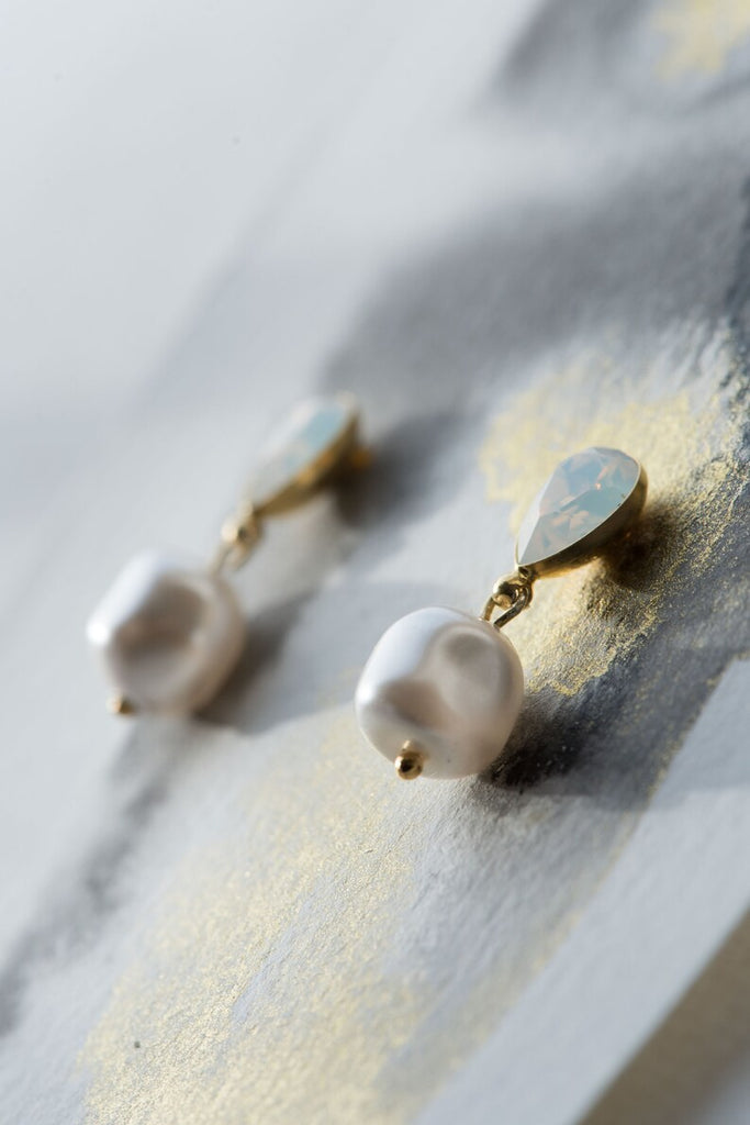 Pearl drop earrings - PERELLA