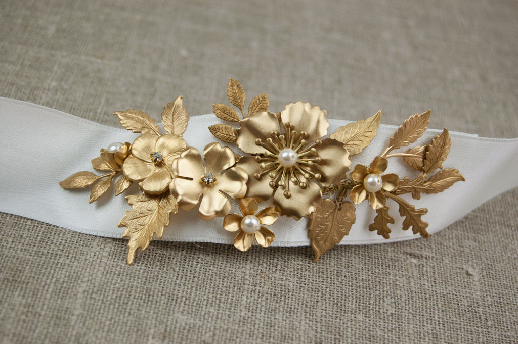 Gold sash - Bridal gold sash - Leaf belt - Gold belt - Wedding sash - Boho sash - Gold leaf sash - Gold flower belt