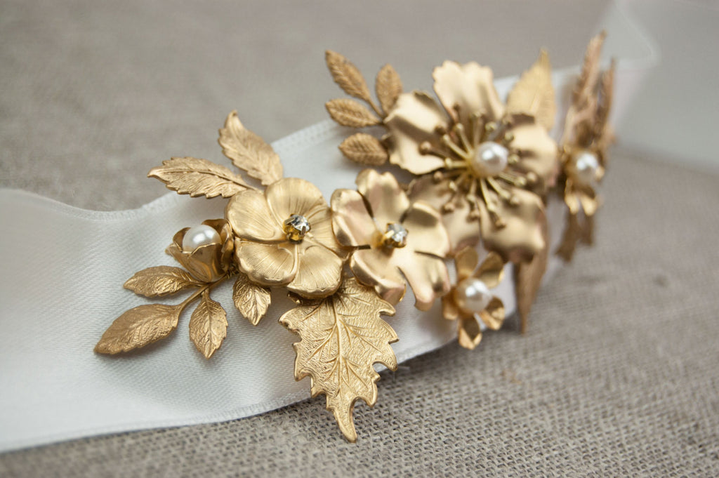 Gold sash - Bridal gold sash - Leaf belt - Gold belt - Wedding sash - Boho sash - Gold leaf sash - Gold flower belt